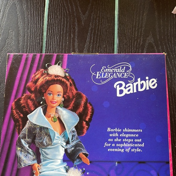 NRFB Toys R Us Emerald Elegance Barbie Doll. - Picture 6 of 14